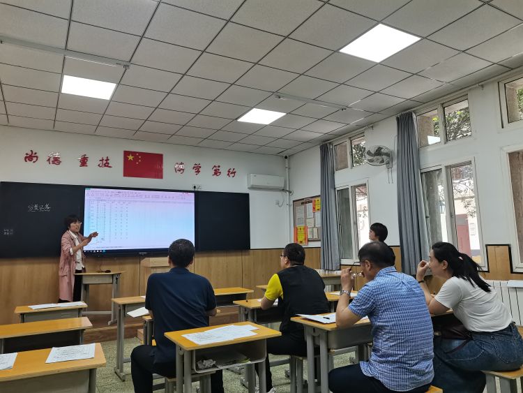 西安市卫生学校教务科组织教师试讲活动(图3)